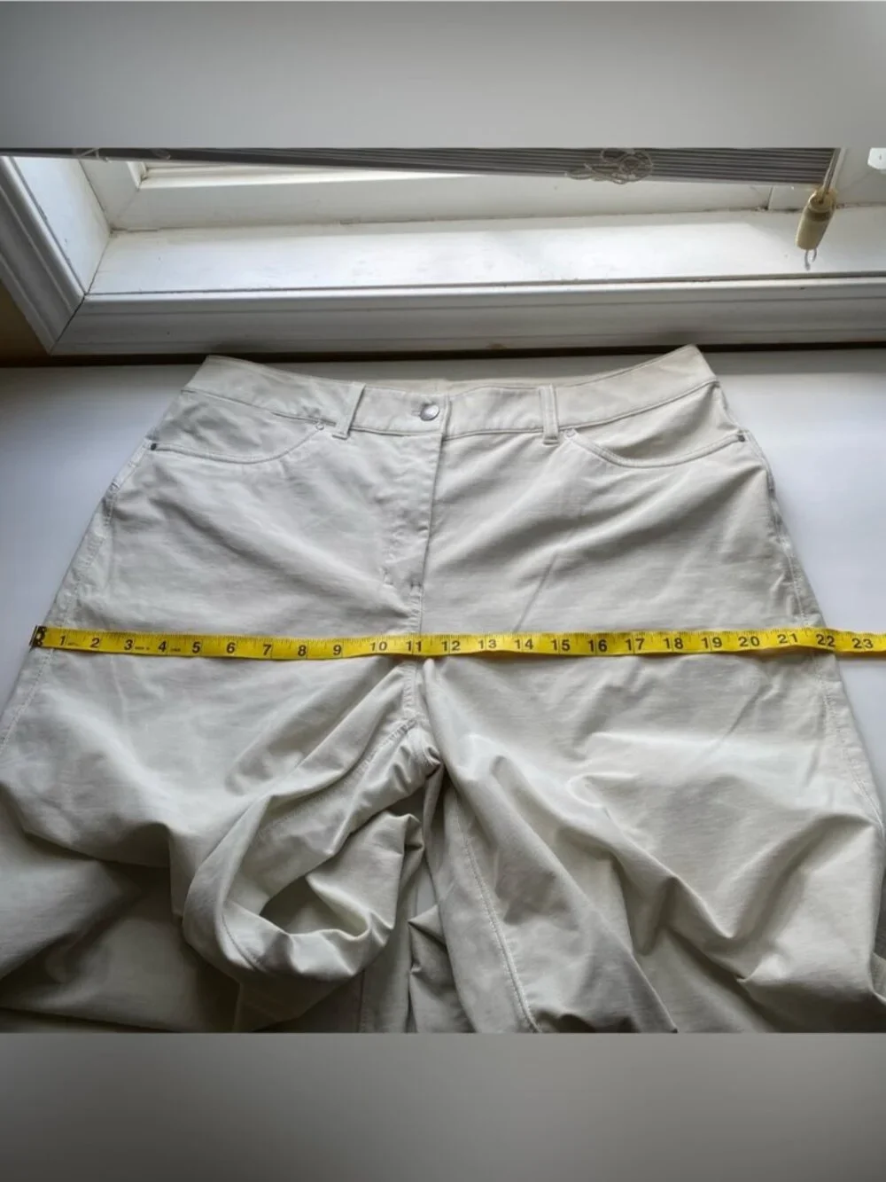 Lululemon City Sleek 5 Pocket High-Rise Wide-Leg Pant Woman 32 Bone Office 2023